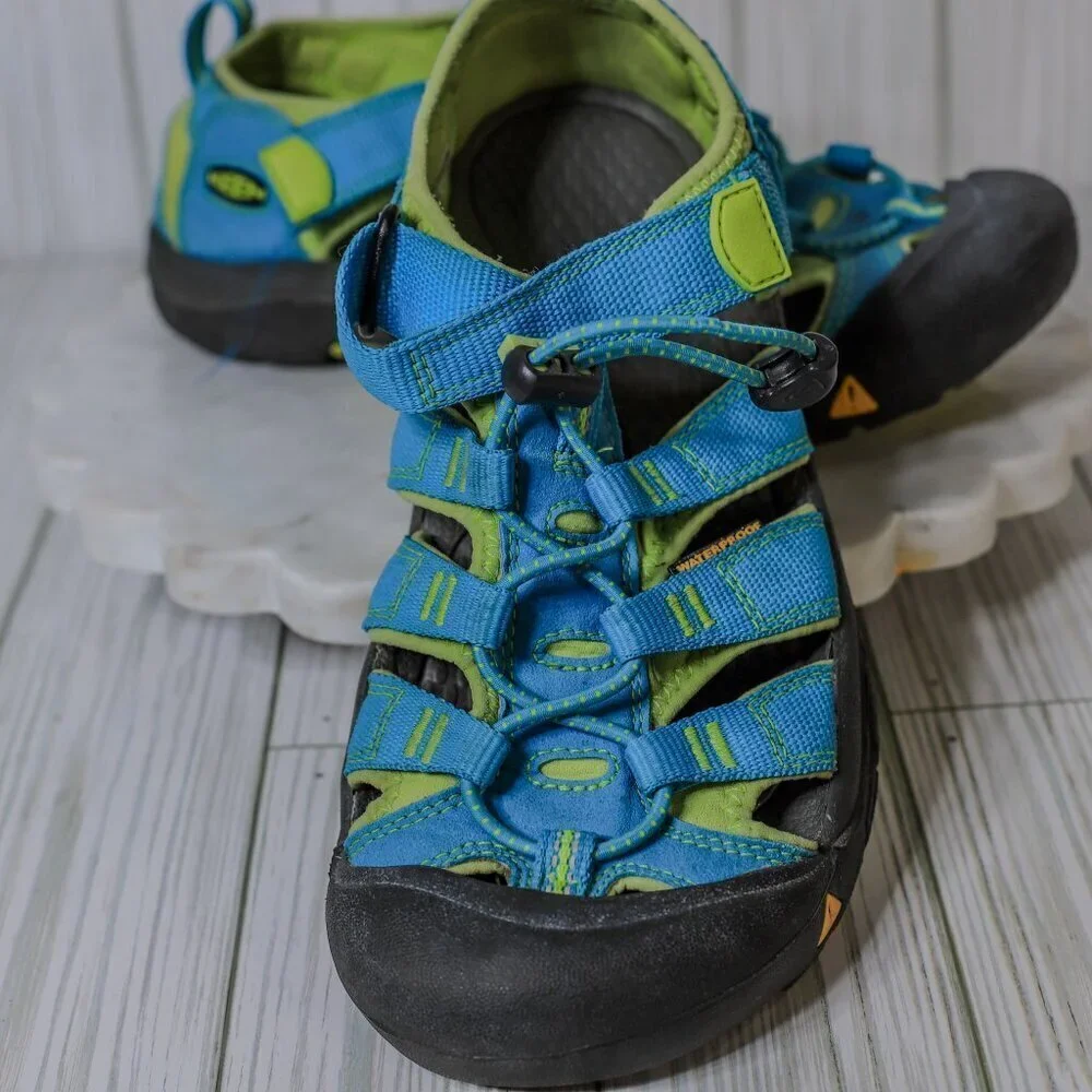 KEEN Newport H2 Water Shoes 5 Teal/green, Waterproof Non Marring adventure